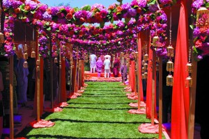 indian-wedding-aisle-arch